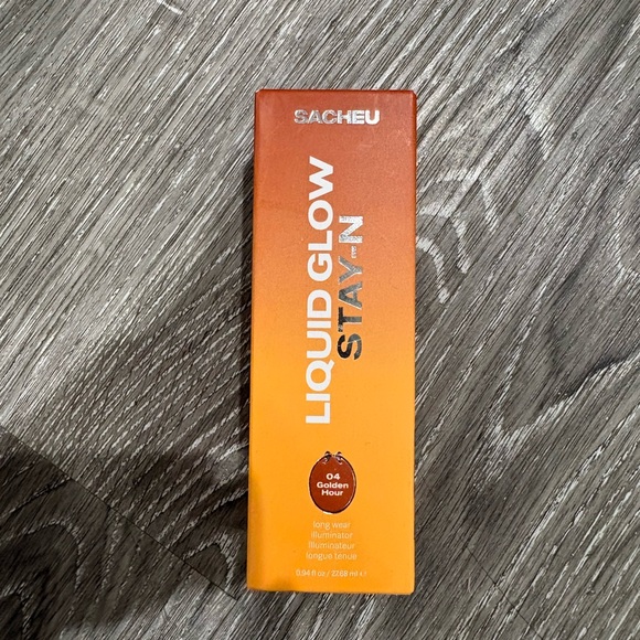 Other - Liquid Glow Stay-N Illuminator - Golden Hour (04)